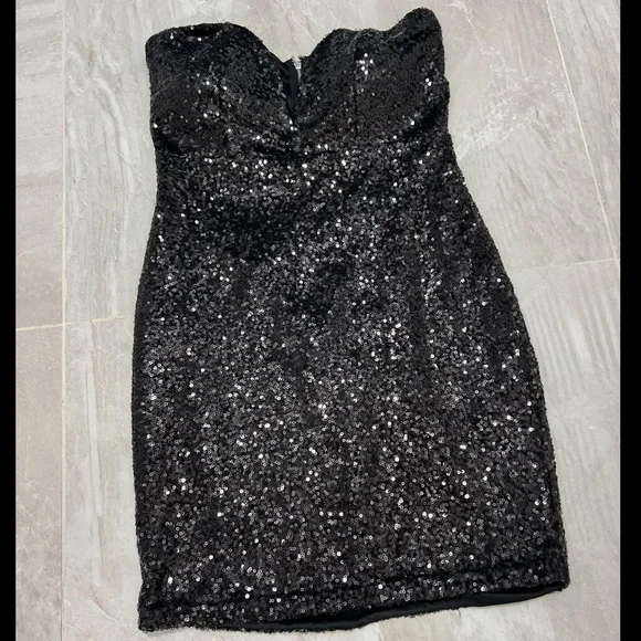 slim fit dress slacks Zapaka Women Black Glitter Short Cocktail Dress Halter Open Back Party Dress with Tassel, Black / M